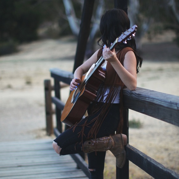 Meet your posher! - Picture 2 of 2